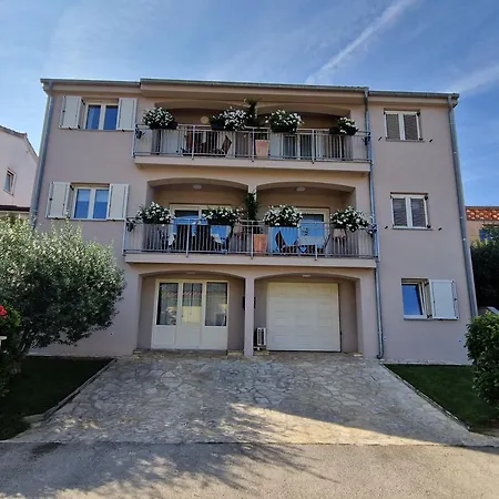 Appartement Karla *