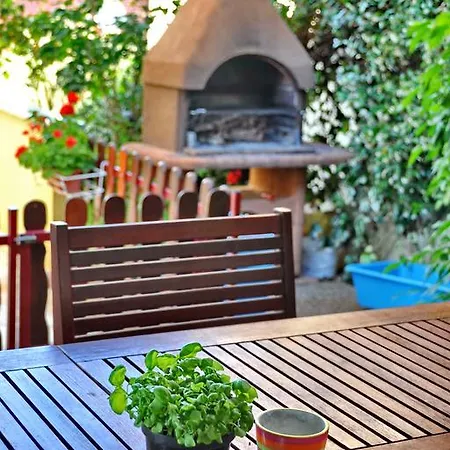 Karla Apartment *